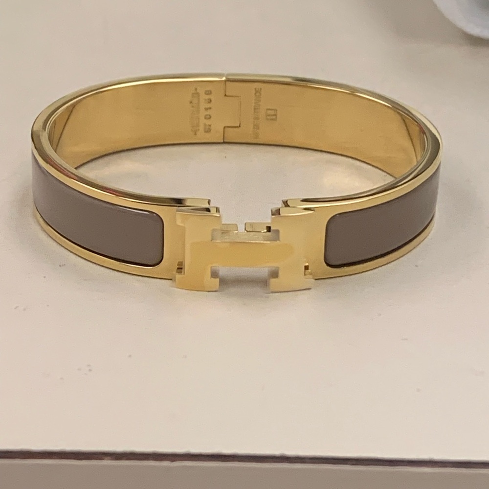hermes H bracelet. GM size